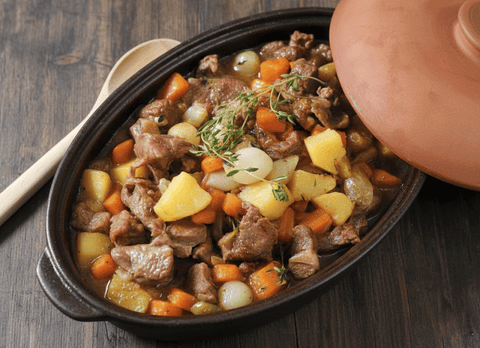 Salçalı Kuzu Yahnisi Nasıl Pişirilir?